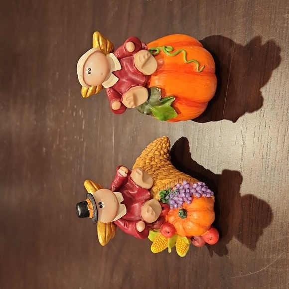 Vintage KIRK Thanksgiving Harvest Cheeks Angel Pilgrim figurine, Cornucopia - Picture 8 of 15